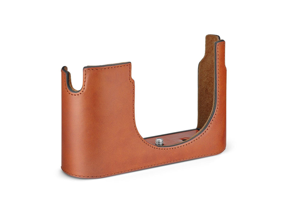 Leica Half Case di protezione per Leica Q3 (pelle, Cognac) - Foto Ottica Cavour