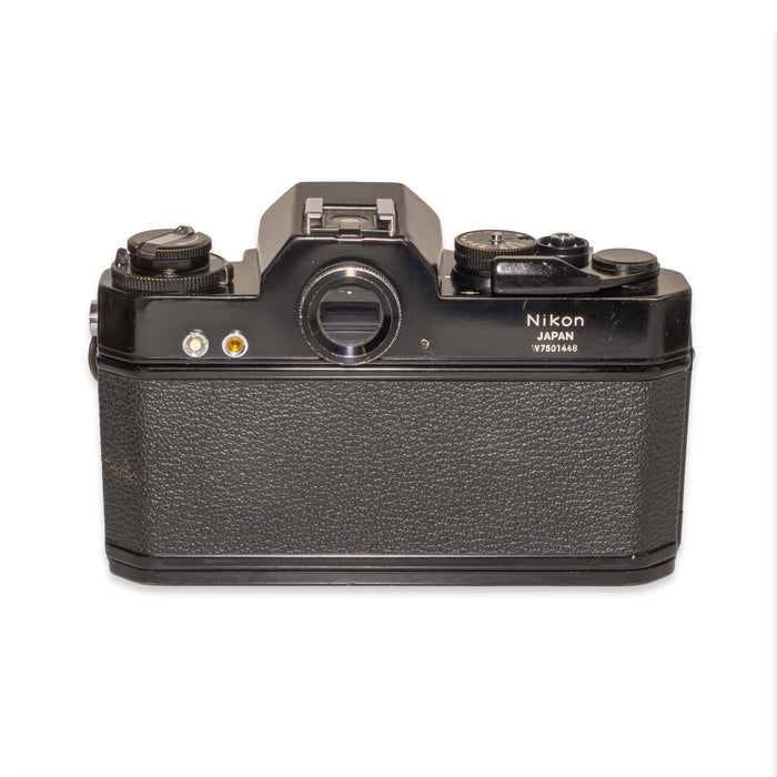 Nikormat EL, Black + Nikkor 50mm f/1.4