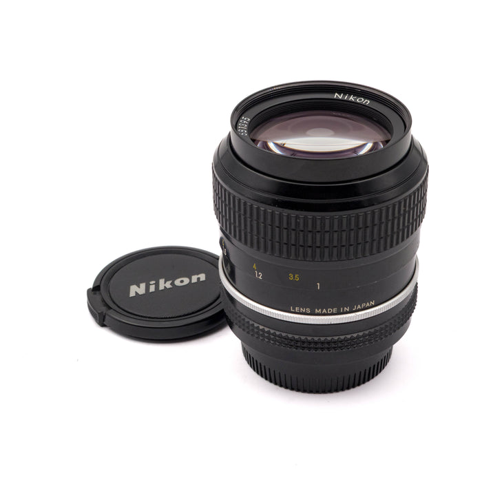 Nikon NIKKOR 105mm f/2.5