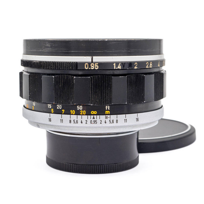 Canon 50mm f/0.95 per Leica M