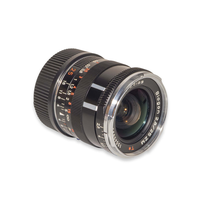 Carl Zeiss ZM Biogon T* 25mm f/2.8 per Leica M