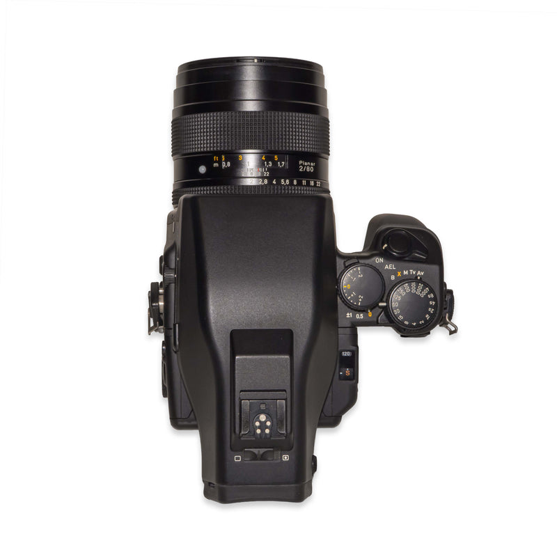 Contax 645 AF + Planar 80mm f/2