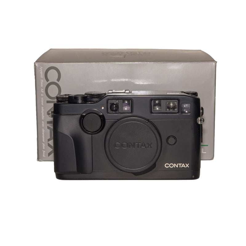 Contax G2 + Planar 45mm f/2