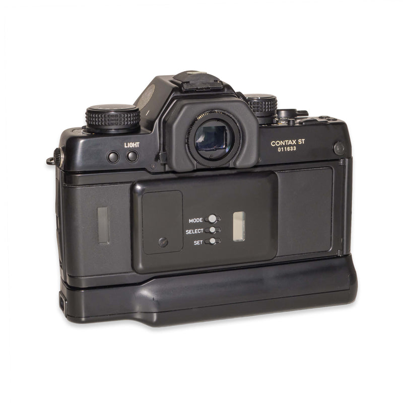 Contax ST + Planar 50mm f/1.7 + Sonnar 135mm f/2.8 + Battery Holder P7