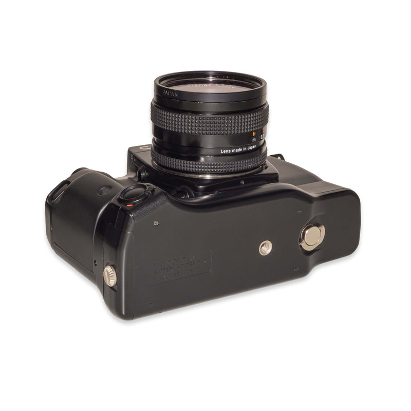 Contax ST + Planar 50mm f/1.7 + Sonnar 135mm f/2.8 + Battery Holder P7