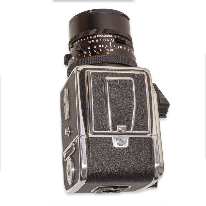 Hasselblad 500C/M + Distagon T* 60mm f/3.5 CF
