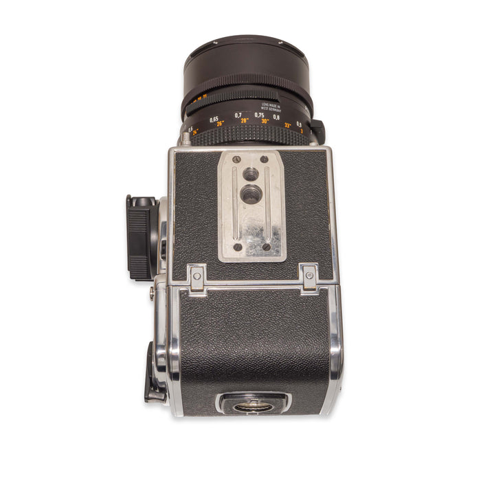 Hasselblad 500C/M + Distagon T* 60mm f/3.5 CF