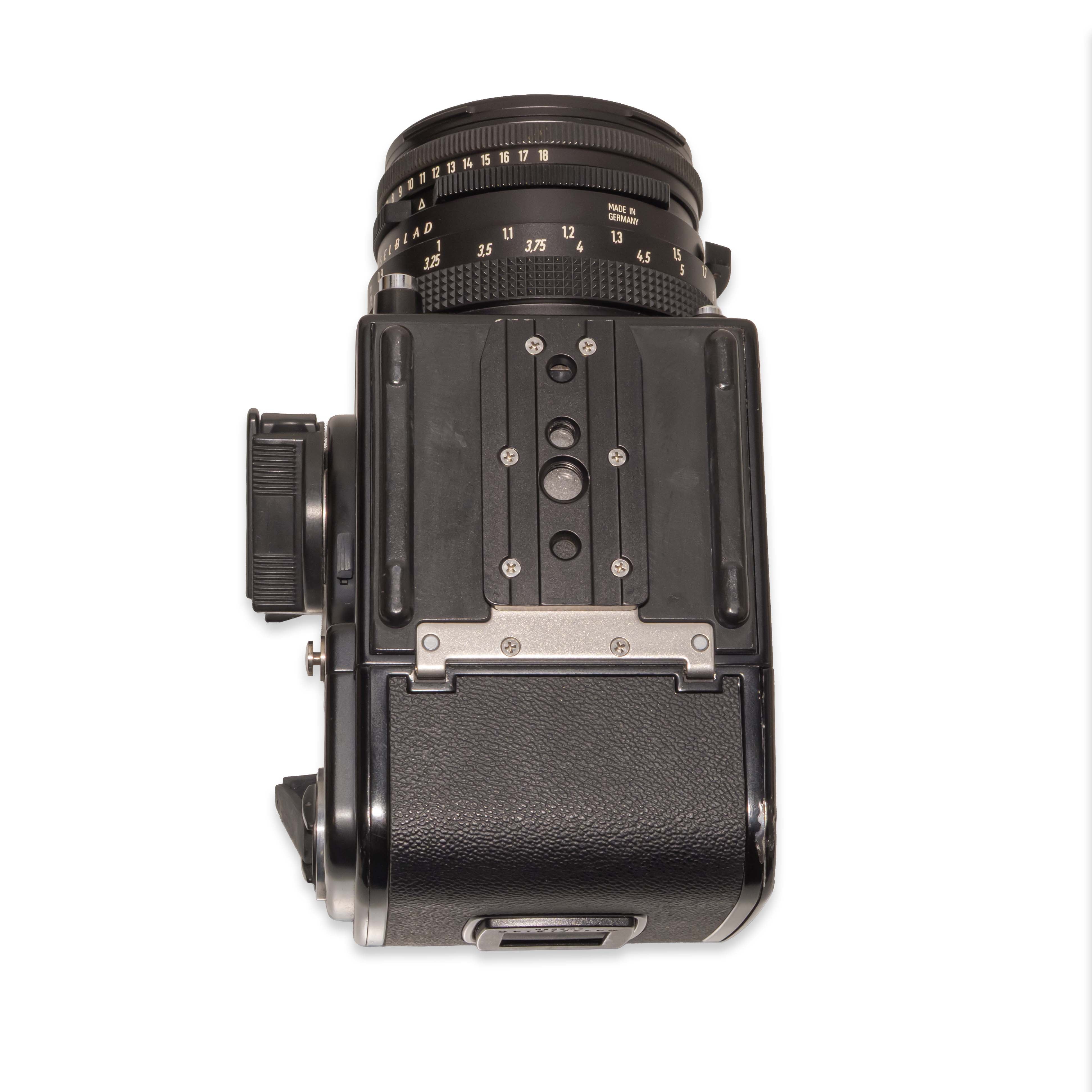 Hasselblad 501C + Planar T* 80mm f/2.8 (C) — Foto Ottica Cavour