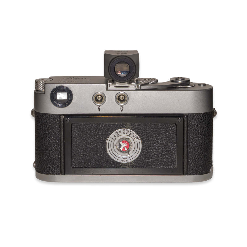 Leica M1 "Snapshot" con 21mm Super-Angulon e Mirino