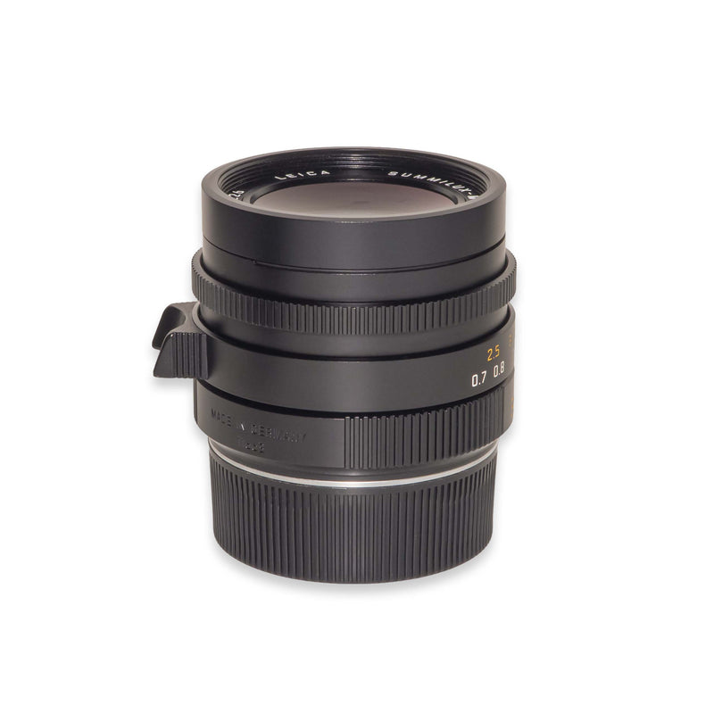 Leica SUMMILUX-M 35mm f/1.4 ASPH. [III] FLE I, black anodized