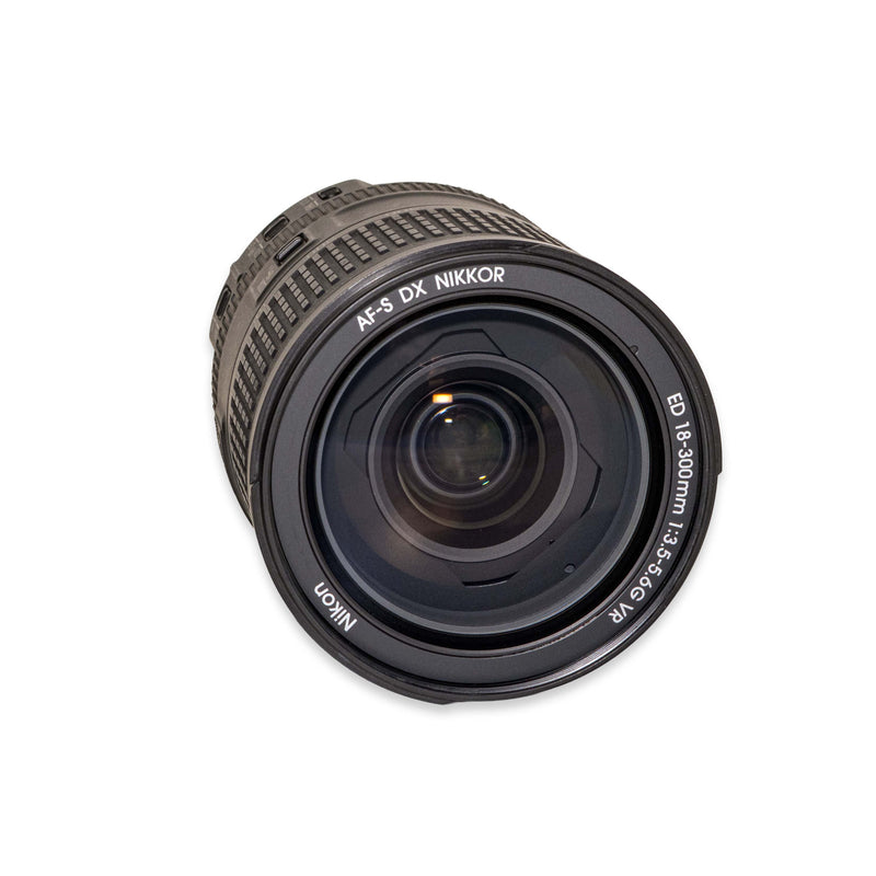 Nikon AF-S DX NIKKOR 18-300mm f/3.5-6.3G ED VR