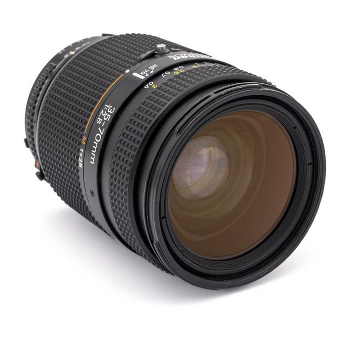 Nikon AF NIKKOR 35-70mm f/2.8