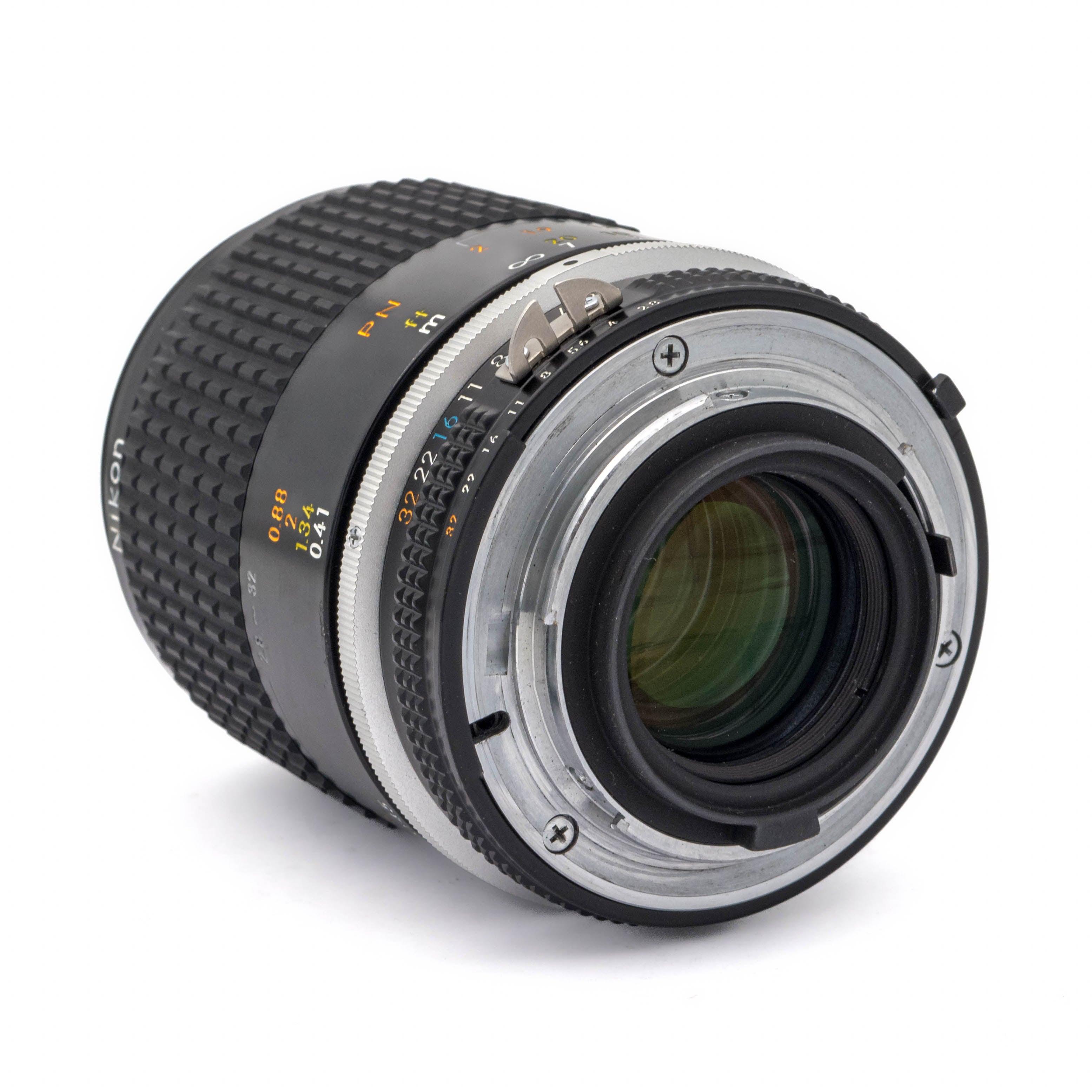 ニコン Ai-s Micro NIKKOR 105mm f2.8：2351359 Nikon AI-S Micro-NIKKOR 105mm f/2.8 — Foto Ottica Cavour