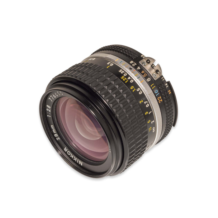 Nikon AI-S NIKKOR 28mm f/2.8