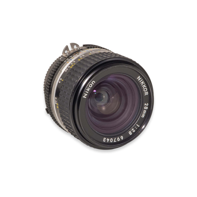 Nikon AI-S NIKKOR 28mm f/2.8