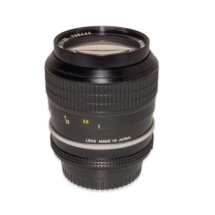 Nikon AI NIKKOR 105mm f/2.5
