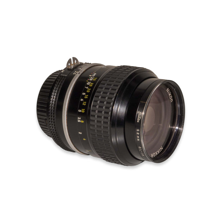 Nikon AI NIKKOR 105mm f/2.5