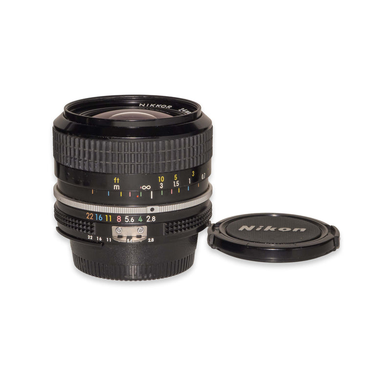 Nikon AI NIKKOR 24mm f/2.8