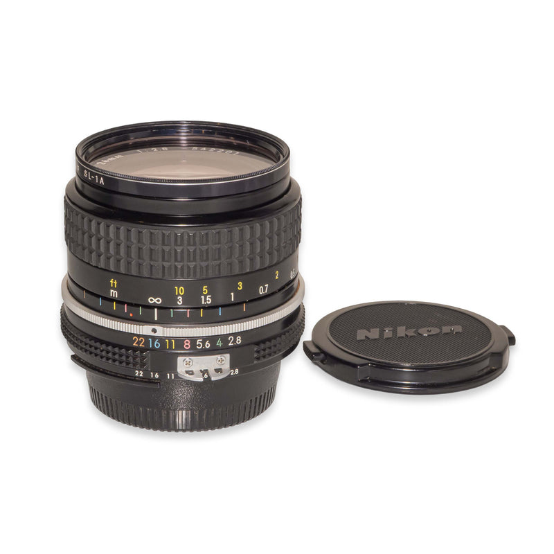 Nikon AI NIKKOR 24mm f/2.8