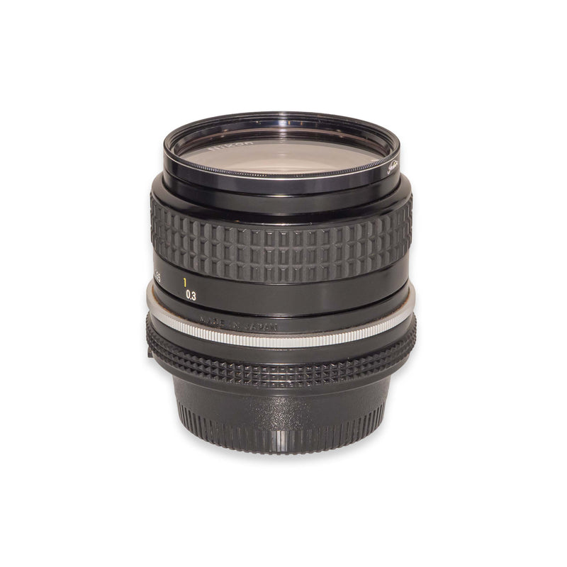 Nikon AI NIKKOR 24mm f/2.8