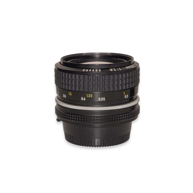 Nikon AI NIKKOR 28mm f/2.8