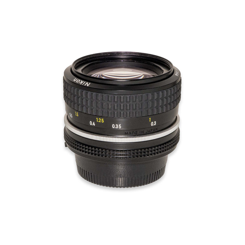 Nikon AI NIKKOR 28mm f/2.8