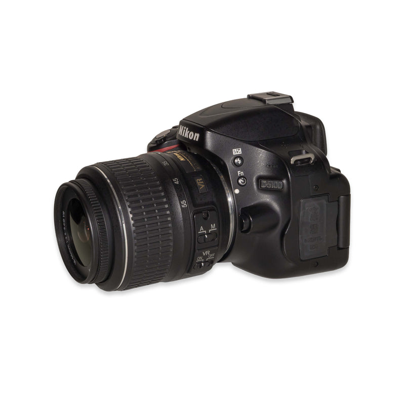 Nikon D5100 + AF-S 18-55mm VR