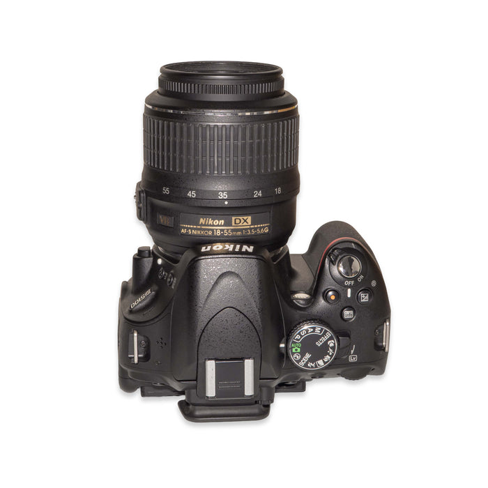 Nikon D5100 + AF-S 18-55mm VR