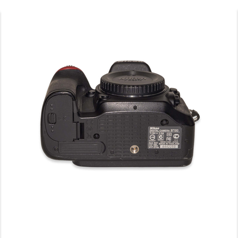 Nikon D7100