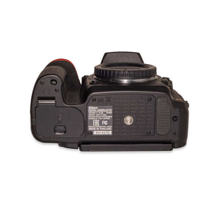 Nikon D750