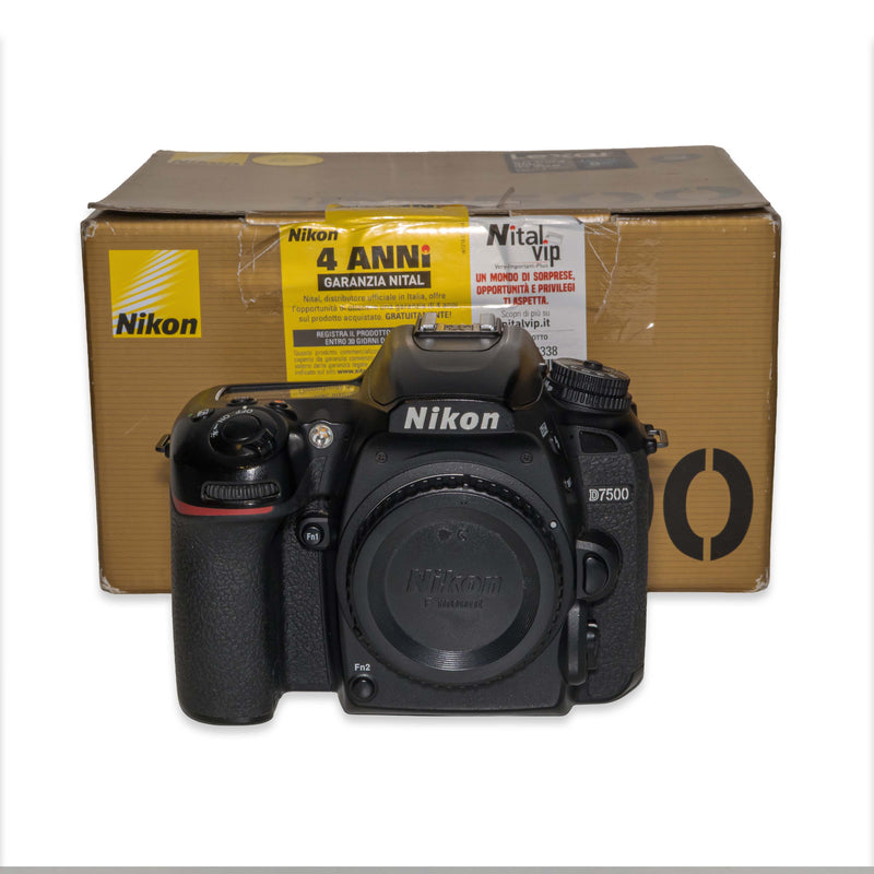 Nikon D7500
