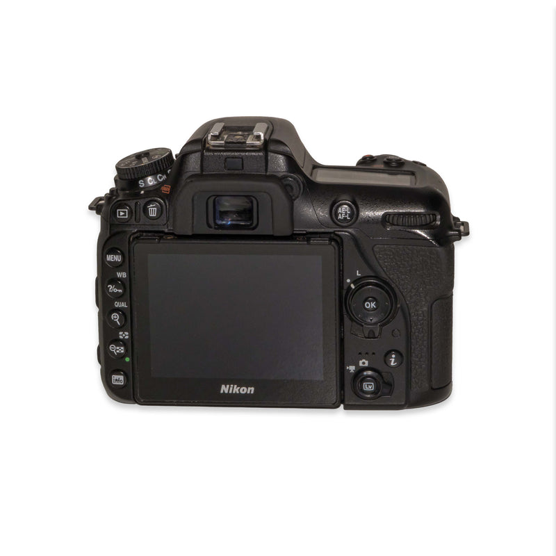 Nikon D7500