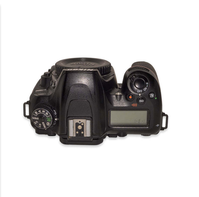 Nikon D7500