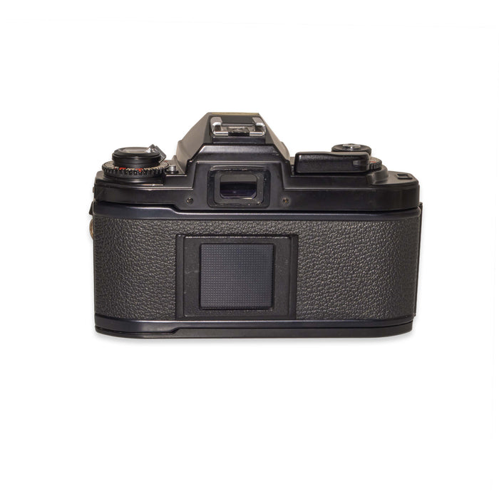 Nikon FG + Nikkor 50mm f/1.8 D