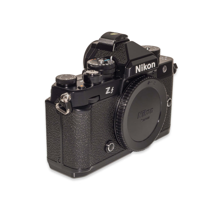 Nikon Zf + Impugnatura Smallrig