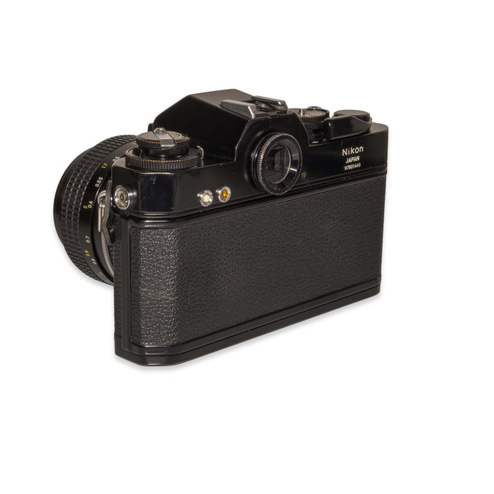Nikormat EL, Black + Nikkor 50mm f/1.4