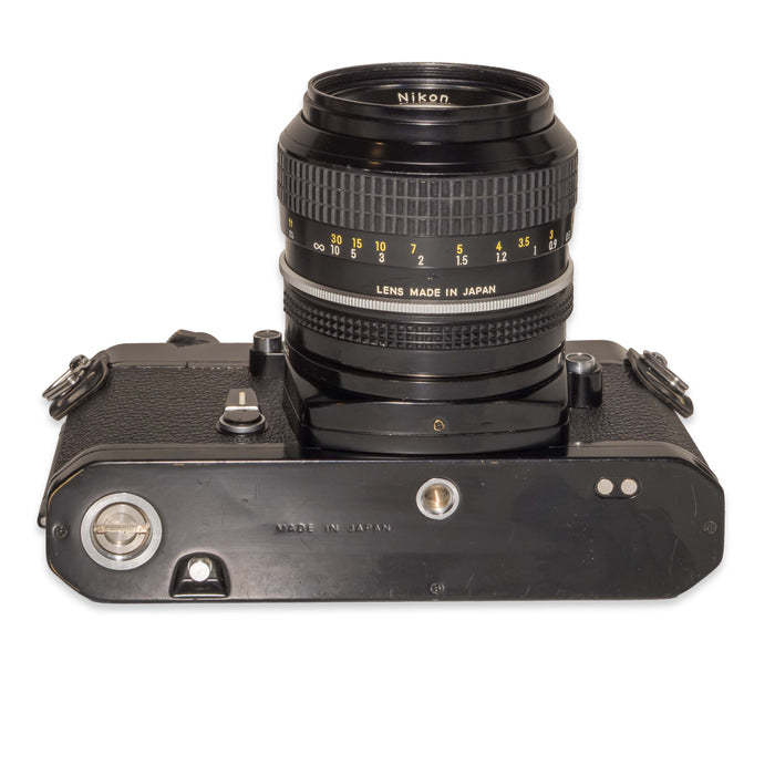 Nikormat EL, Black + Nikkor 50mm f/1.4