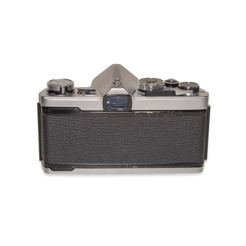 Olympus OM-1 + 50mm f/1.8