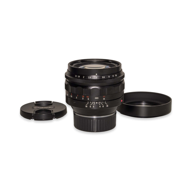Voigtlander Nokton 50mm f/1.1 per Leica M