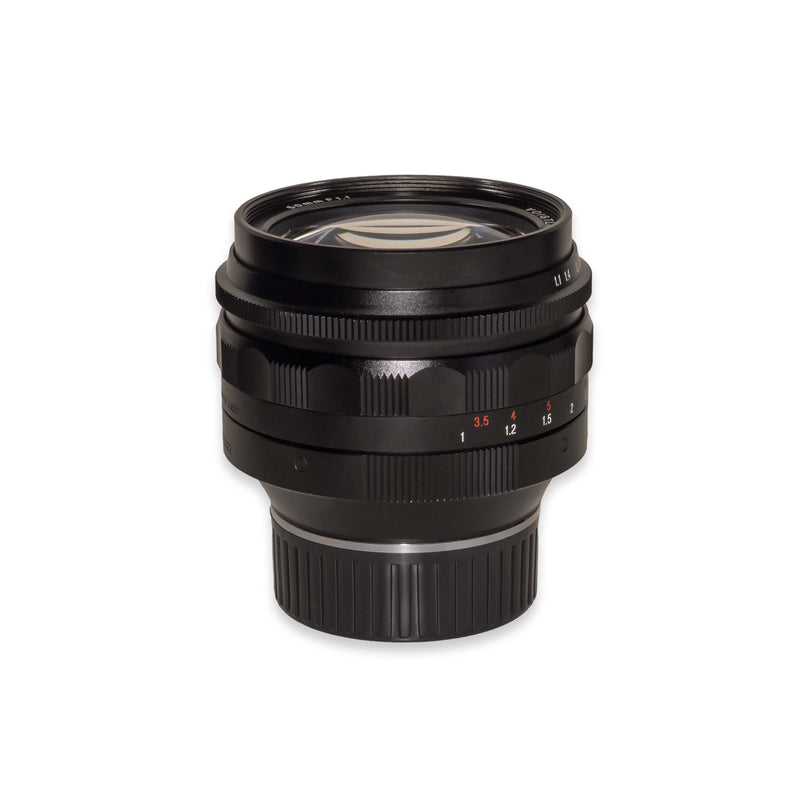 Voigtlander Nokton 50mm f/1.1 per Leica M