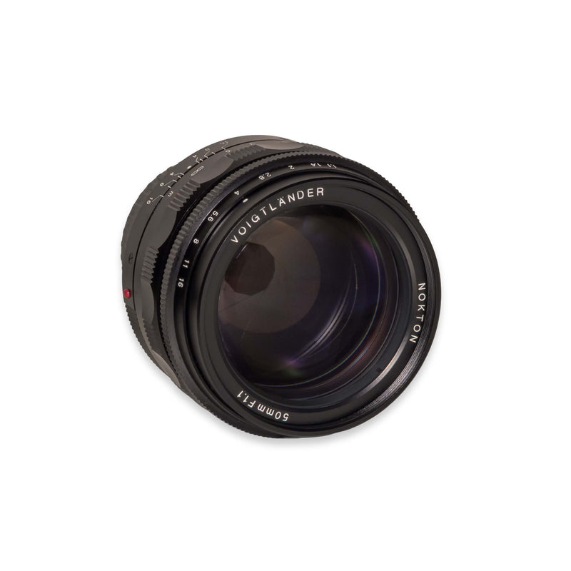 Voigtlander Nokton 50mm f/1.1 per Leica M