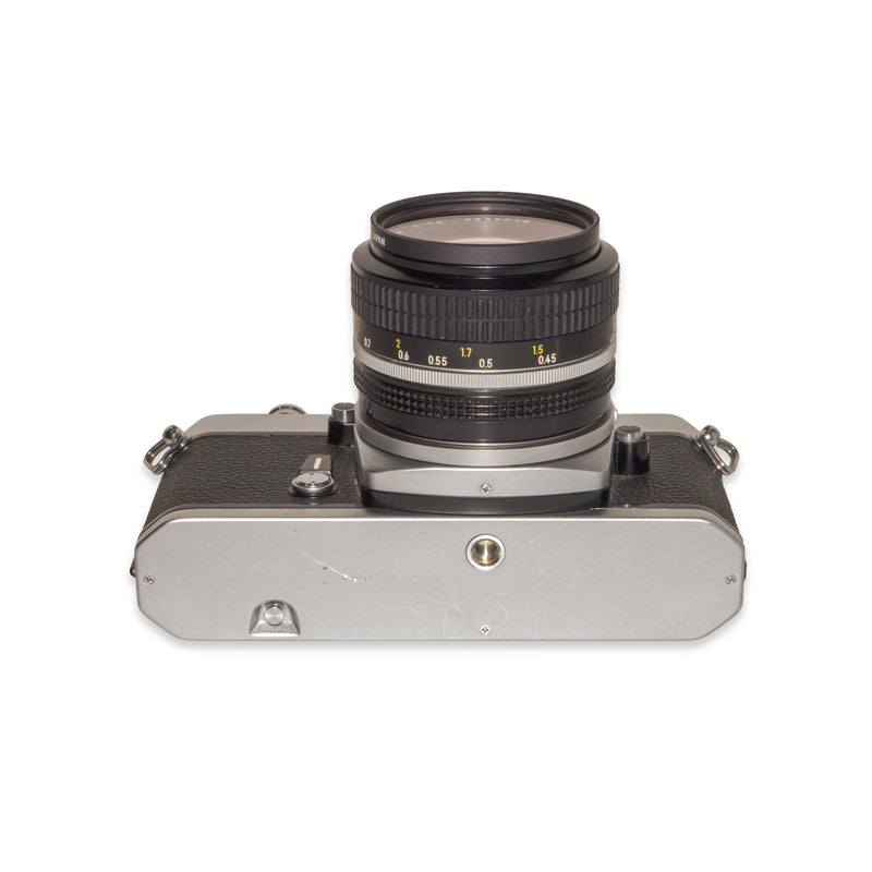 Nikomat EL + 50mm f/1.4