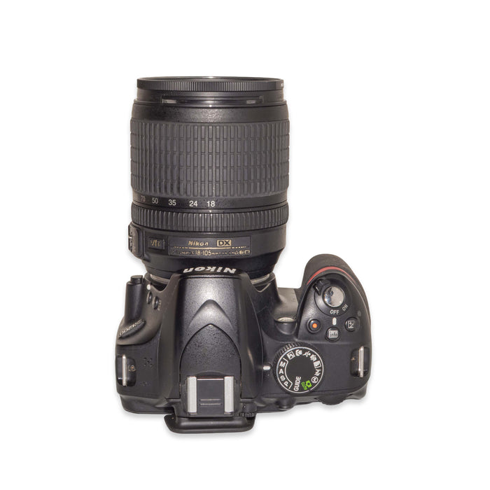 Nikon D3200 + AF-S 18-105mm ED