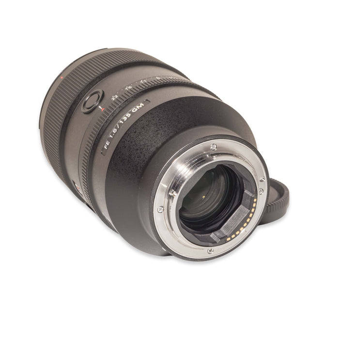 Sony FE 135mm f/1.8 GM