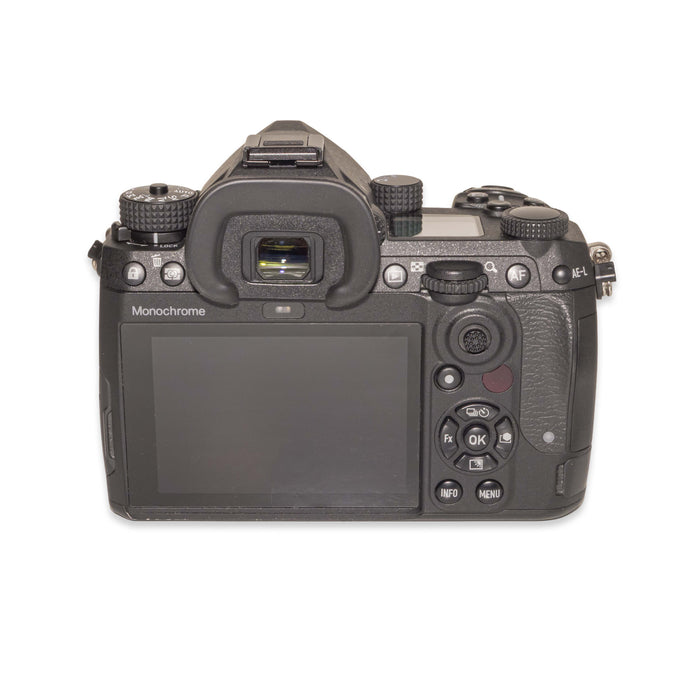 Pentax K-3 III Monochrome + DA 20-40mm f/2.8-4 Limited