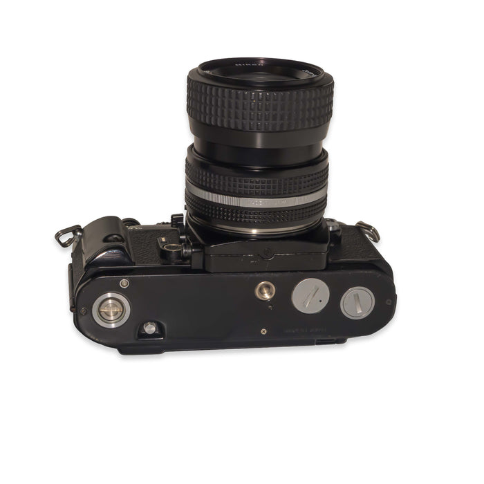 Nikon FA + Nikkor 35-70mm F/3.3-4.5