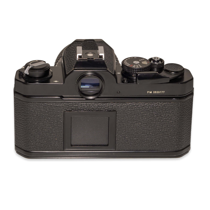 Nikon FM Black + Nikkor 35mm f/2