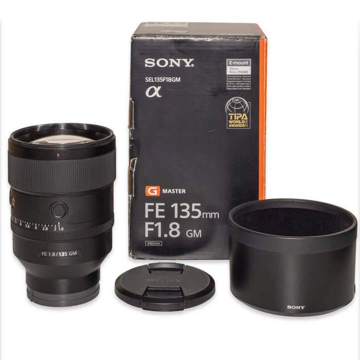 Sony FE 135mm f/1.8 GM