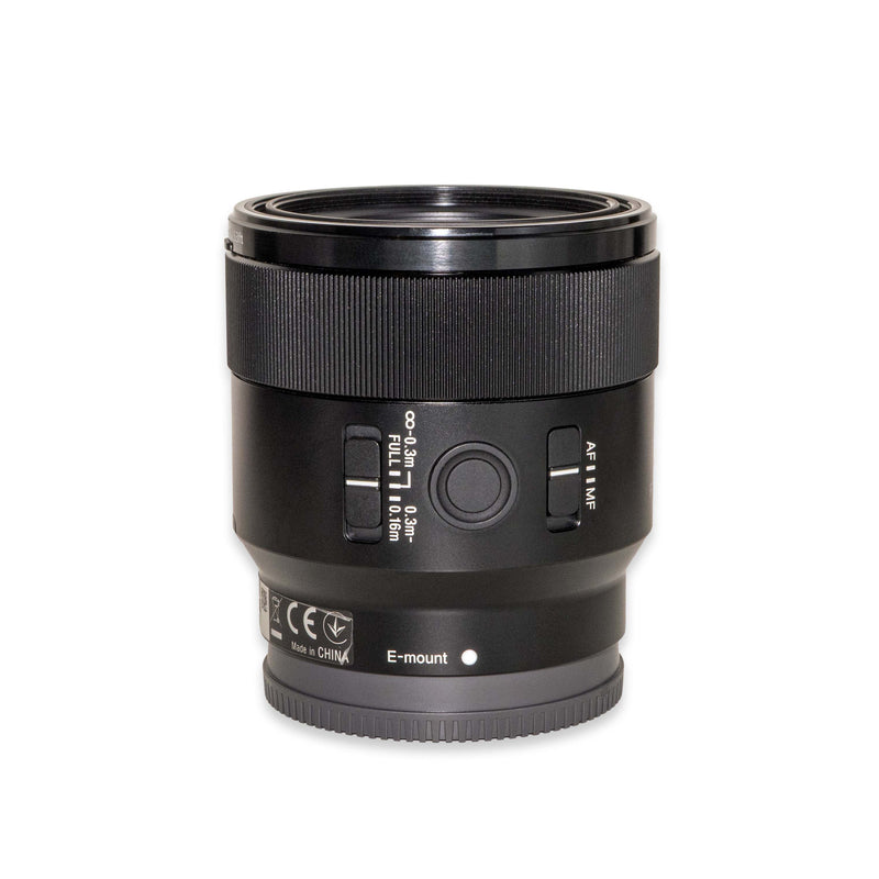 Sony FE 50mm f/2.8 Macro