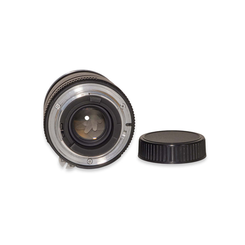 Zeiss ZF Distagon T* 35mm f/2 per Nikon F